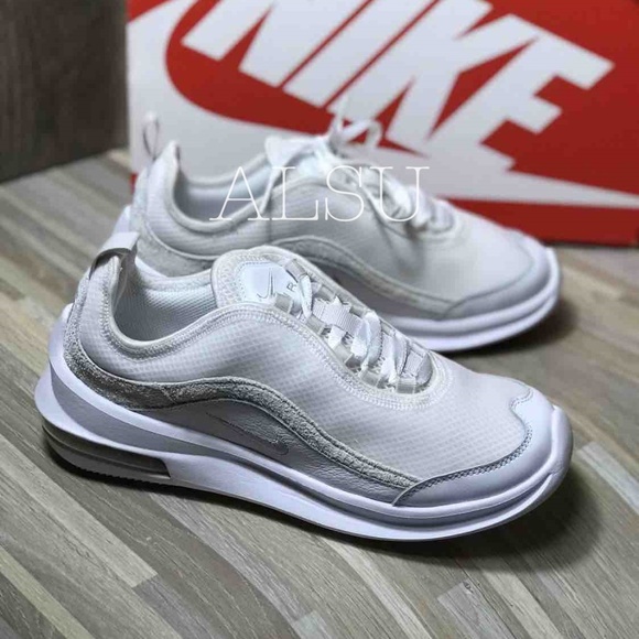 women's nike air max estrea casual shoes